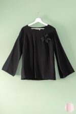 Blusa Manica Aperta con Fiore Mousse