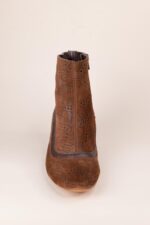 Tronchetto in suede traforato con profilo in pelle Kudetà - immagine 5